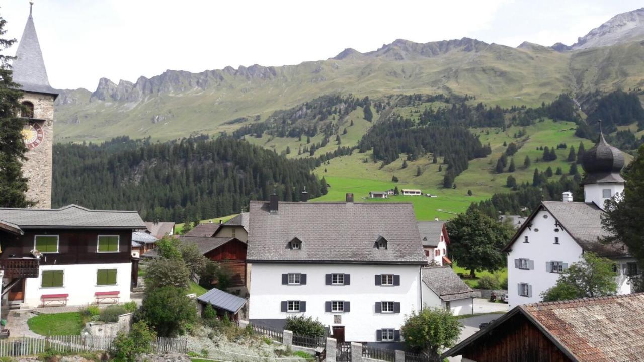 Hotel Staetzerhorn Parpan Exterior foto
